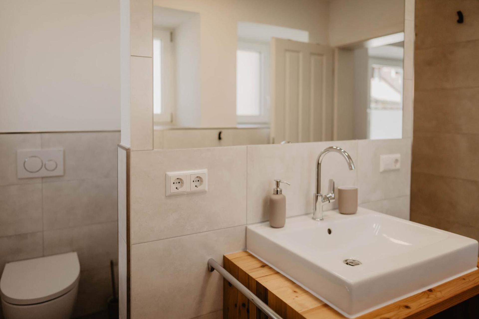 לופינגן Ferienhaus Lindenglueck מראה חיצוני תמונה